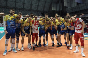 I giocatori di Trento esultano a fine Partita