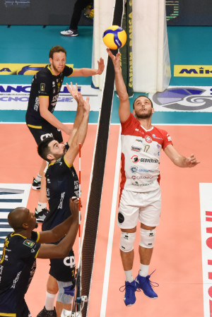 Palleggio a 1 mano di Zoppellari