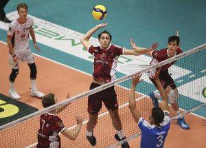 Simoni in attacco