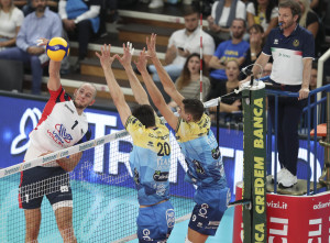 Kurek in attacco