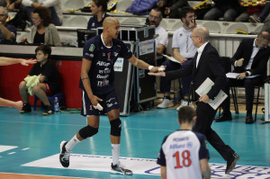 Abdel Aziz esulta con Piazza