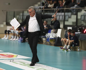 coach Zambonin