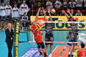NGAPETH attacca contro muro di Perugia