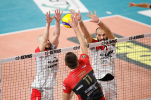 Tiurin contro il muro di S.Croce