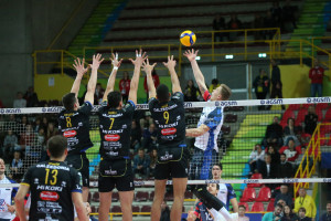 Attacco Monza Muro Verona