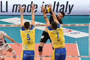Attacco Tiozzo murato da Morelli