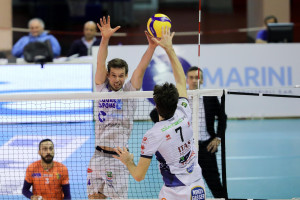 Muro Van Garderen Top Volley Latina