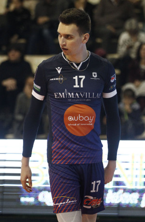 Yuri Roman&ograve; per Siena