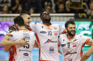 I Giocatori di Ravenna esultano a fine partita