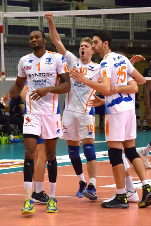 VBC Synergy esulta dopo un punto 