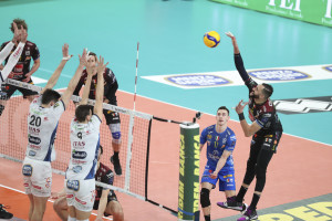 Juantorena in attacco