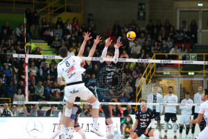 Attacco Boyer muro a tre Milano