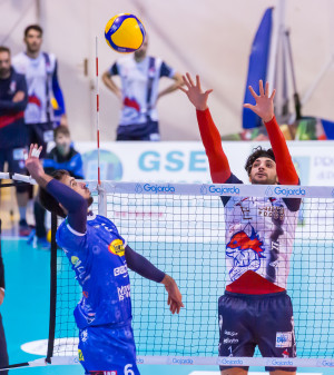 Muro Ottaviano: Lucarelli / Attacco Tuscania: De Paola