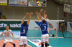 Sesto e Pedron a muro su Loglisci 