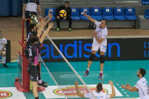 Attacco dello schiacciatore Matteo Paoletti - GoldenPlast Civitanova