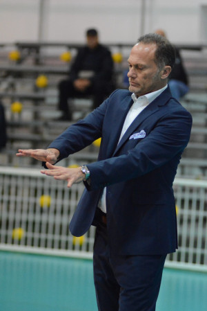 Coach Tofoli