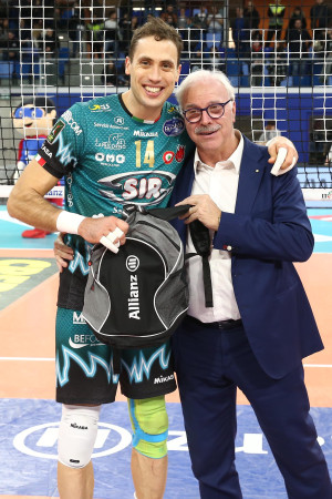 ATANASIJEVIC PREMIATO MVP