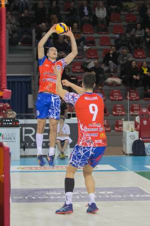 Alzata del palleggiatore Luca Filippi - ViViBanca Torino