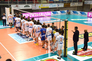 Saluto di inizio partita