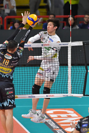 Yuki ISHIKAWA attacco 