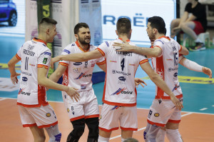 I giocatori di Ravenna esultano a fine partita