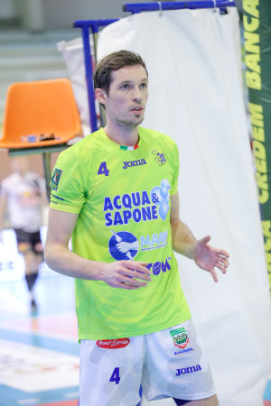 MAARTEN VAN GARDAREN TOP VOLLEY 