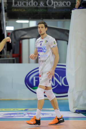 MAARTEN VAN GARDAREN TOP VOLLEY