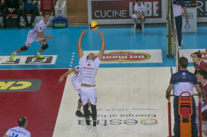 Alzata del palleggiatore Pier Paolo Partenio  - GoldenPlast Civitanova