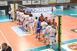 Saluto delle due squadre