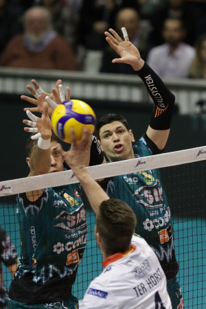 Il muro di Atanasijevic e Podrascanin su Ter Horst