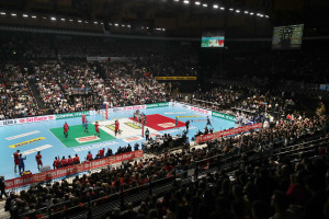 8952 - Sold Out all'Unipol Arena