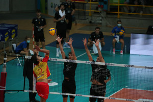Attacco Defalco Muro tre Verona