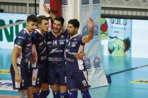 I giocatori di Ravenna esultano a fine partita