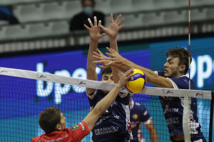 Loeppky a muro su Clevenot
