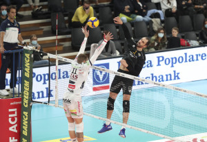Kaziyski in attacco