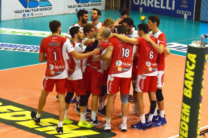 Santa Croce esulta dopo la vittoria