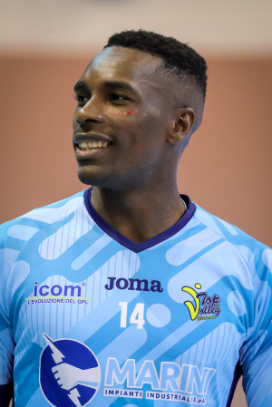 Samuel Onwelo Top Volley 