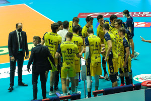 briefing Modena