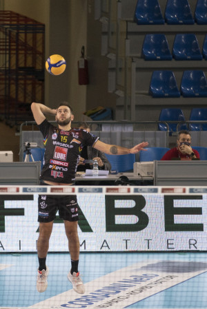 Cucine Lube Civitanova - Battuta palleggiatore Luciano De Cecco 