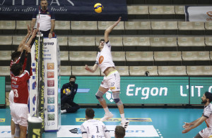 Roman&ograve; attacco per Siena