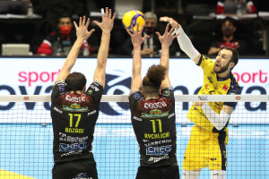 Petric contro il muro Lube