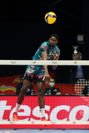 Wilfredo Leon in battuta