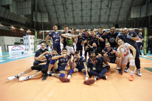 I giocatori di Ravenna esultano a fine partita