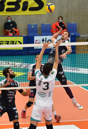 Attacco centrale di Signorelli 