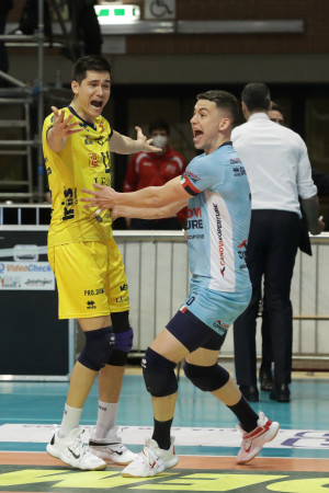 Christenson e Grebennikov esultano