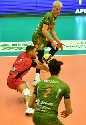 Fusco in ricezione