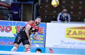 Tiziano Mazzone in battuta