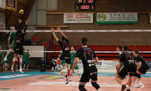 Attacco di Gamba e De Fortunato, Franchetti a muro