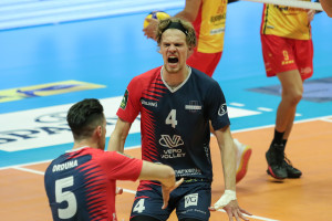 Donovan Dzavoronok