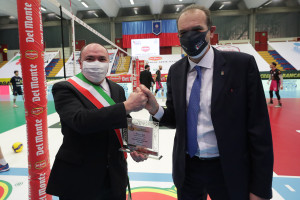 Il sindaco di Cisano premia Massimo Righi